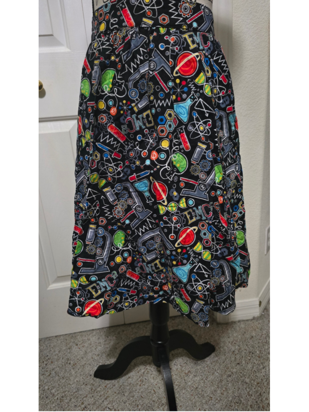 Retrolicious Science Experiment Skirt Size XL EUC